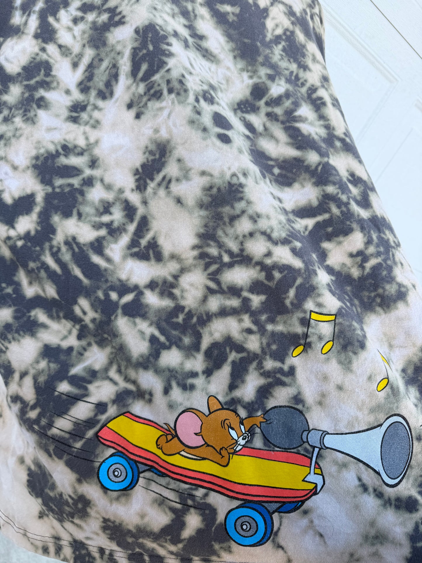 Tom & Jerry Bleach Dye Tee - XL