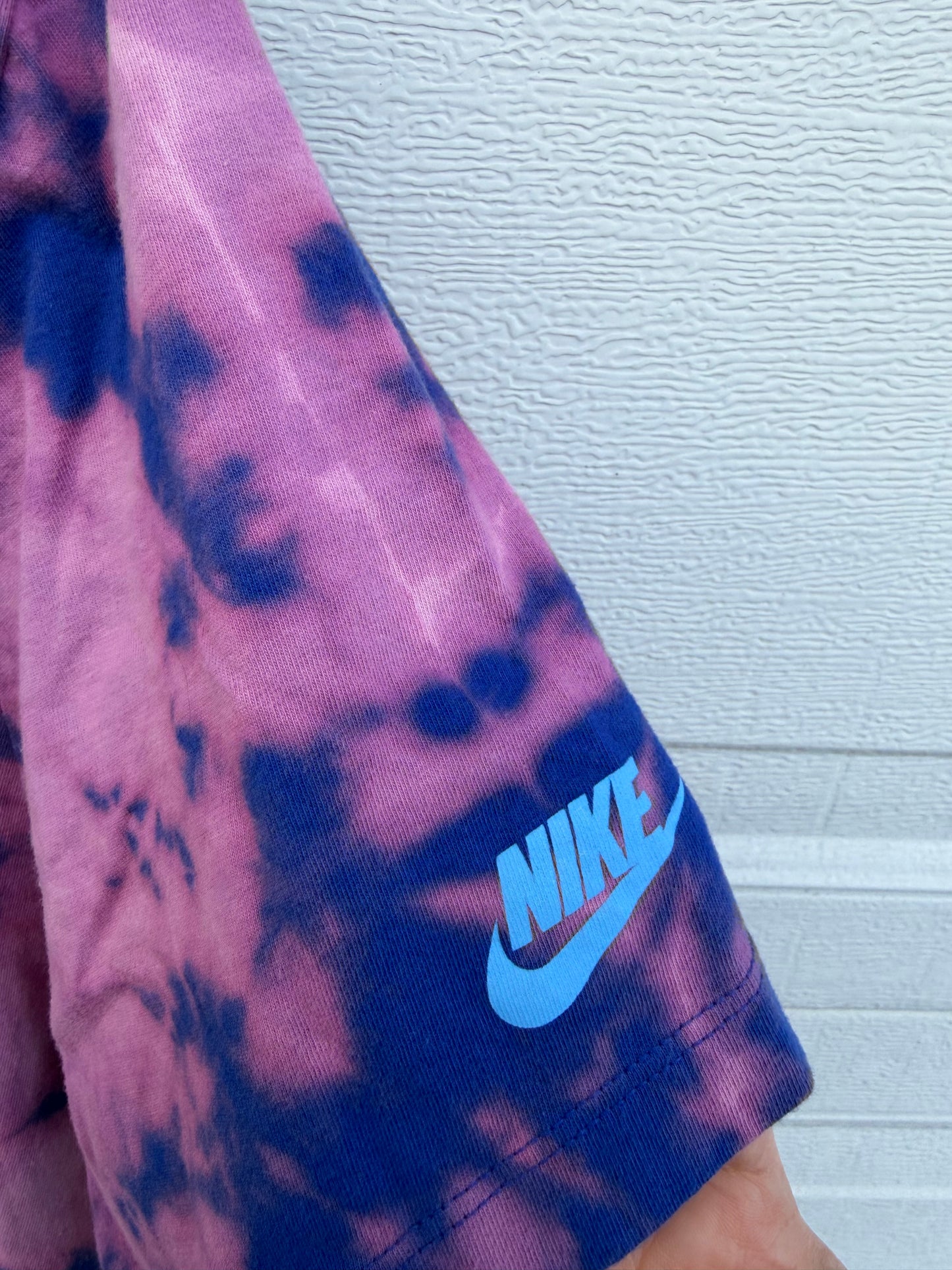Nike Skull Basketball Bleach Dye Tee - XL