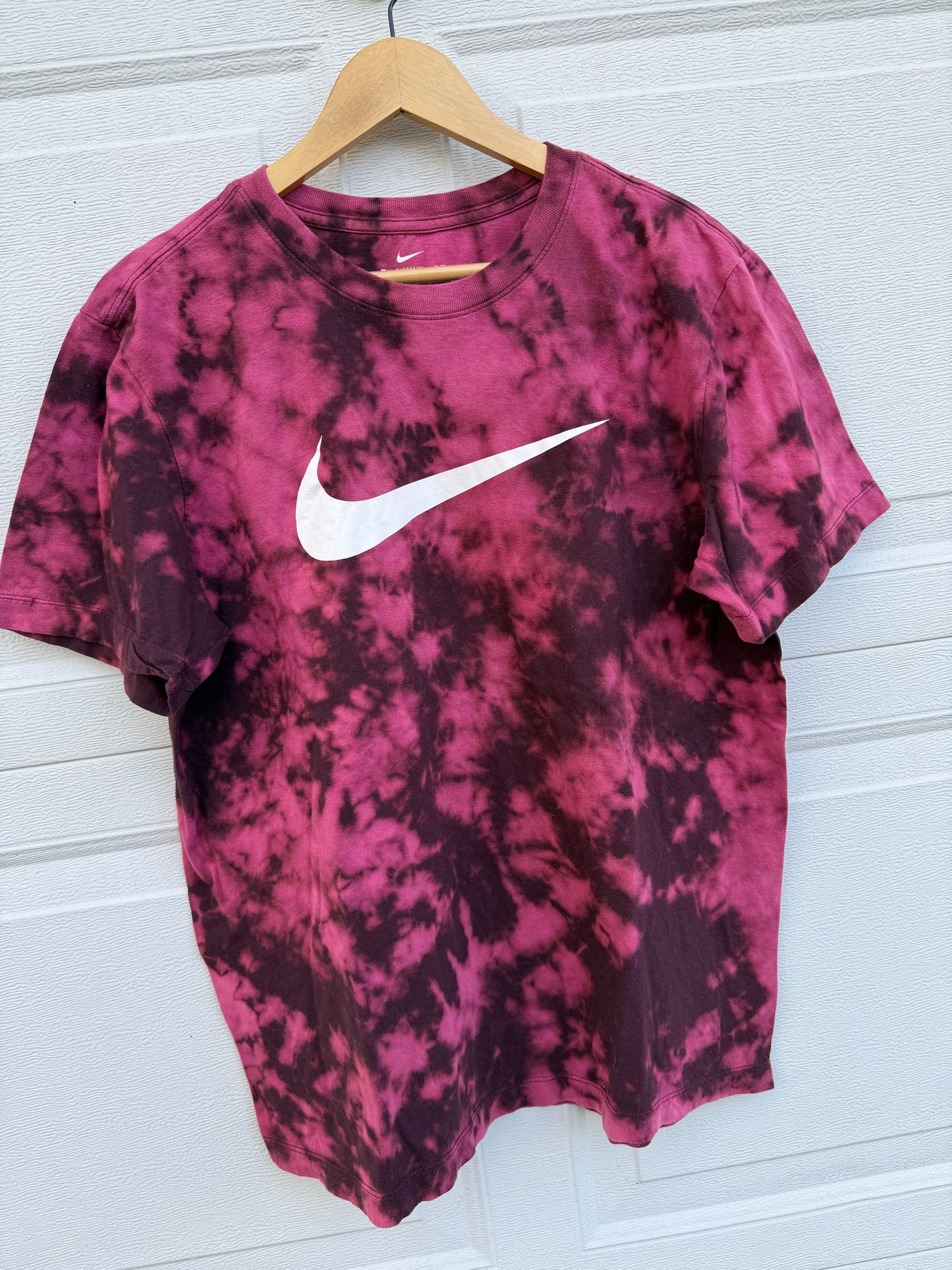Nike Bleach Dye Tee - L