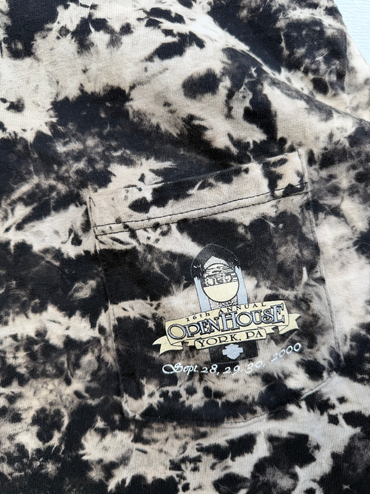 2000 Harley 'Deuce is Wild' Winning Hand Pocket Bleach Dye Tee - L
