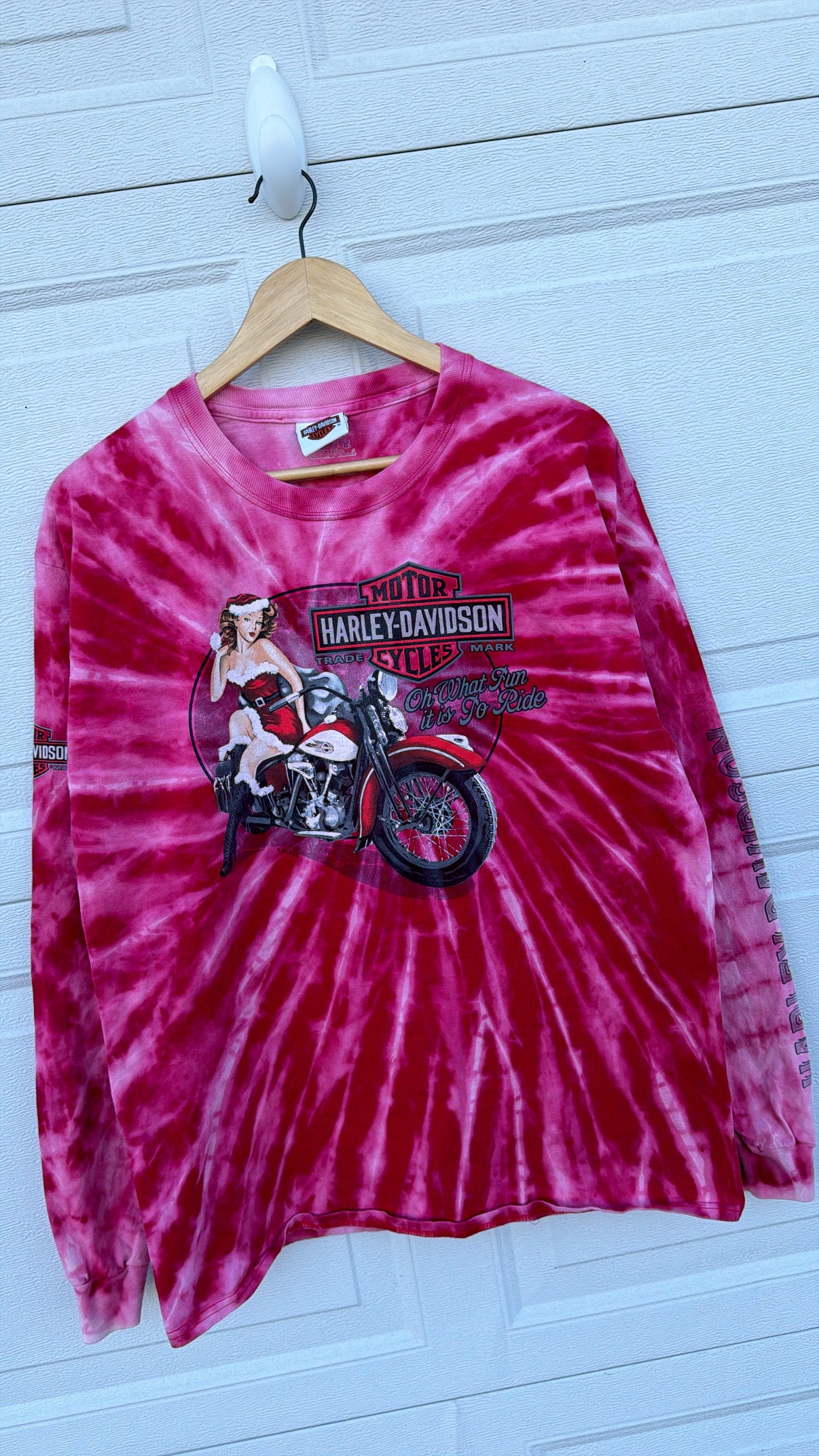 Harley ‘Oh What Fun It Is To Ride’ Christmas Bleach Dye Sleeve - L