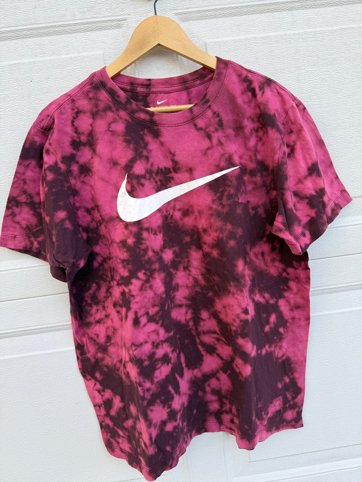 Nike Bleach Dye Tee - L