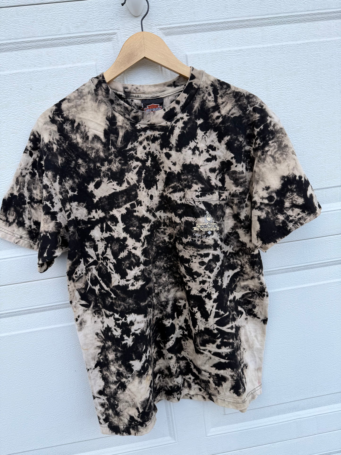 2000 Harley 'Deuce is Wild' Winning Hand Pocket Bleach Dye Tee - L