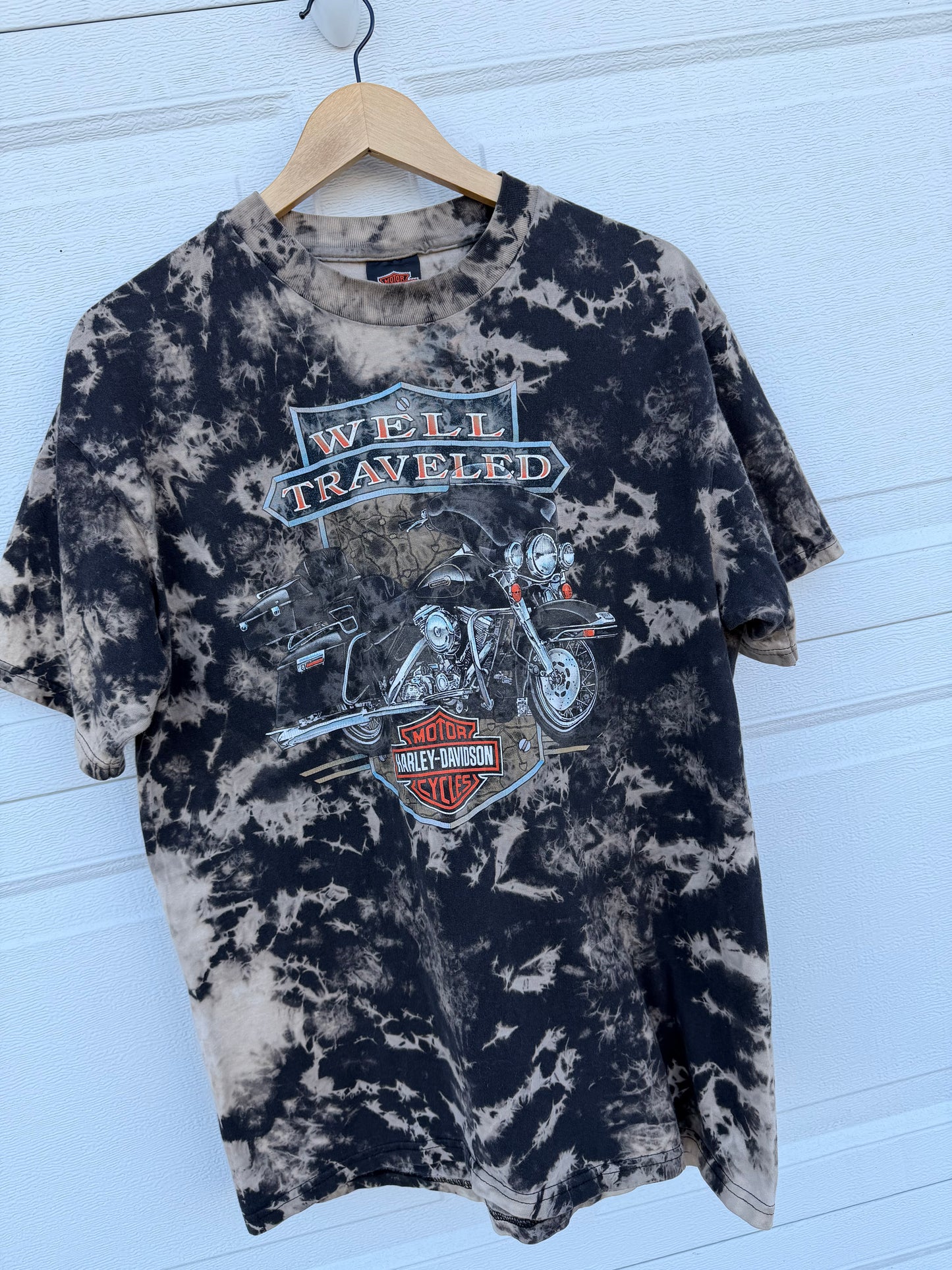 90s Harley 'Well Traveled' Bleach Dye Tee - L