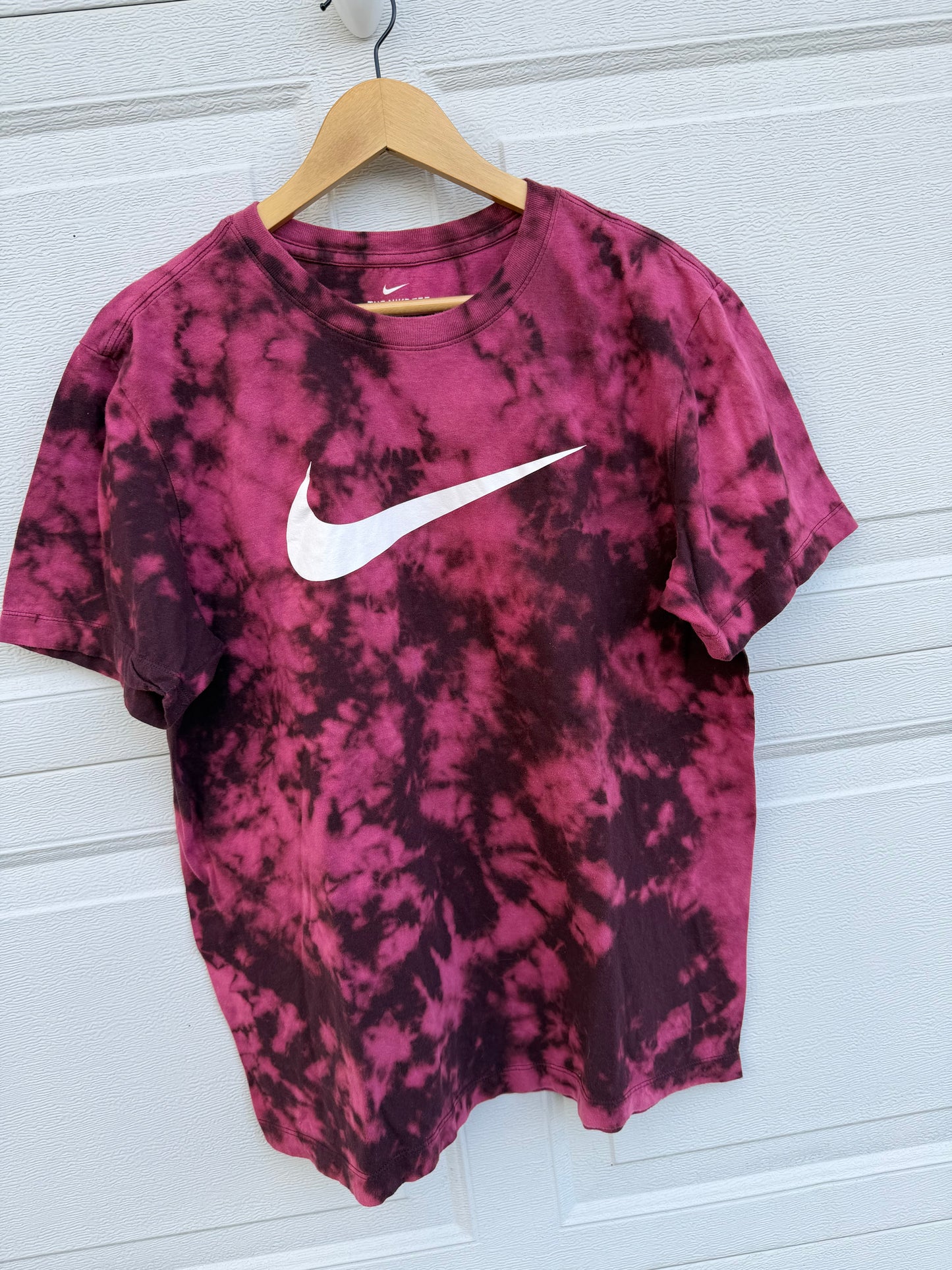 Nike Bleach Dye Tee - L