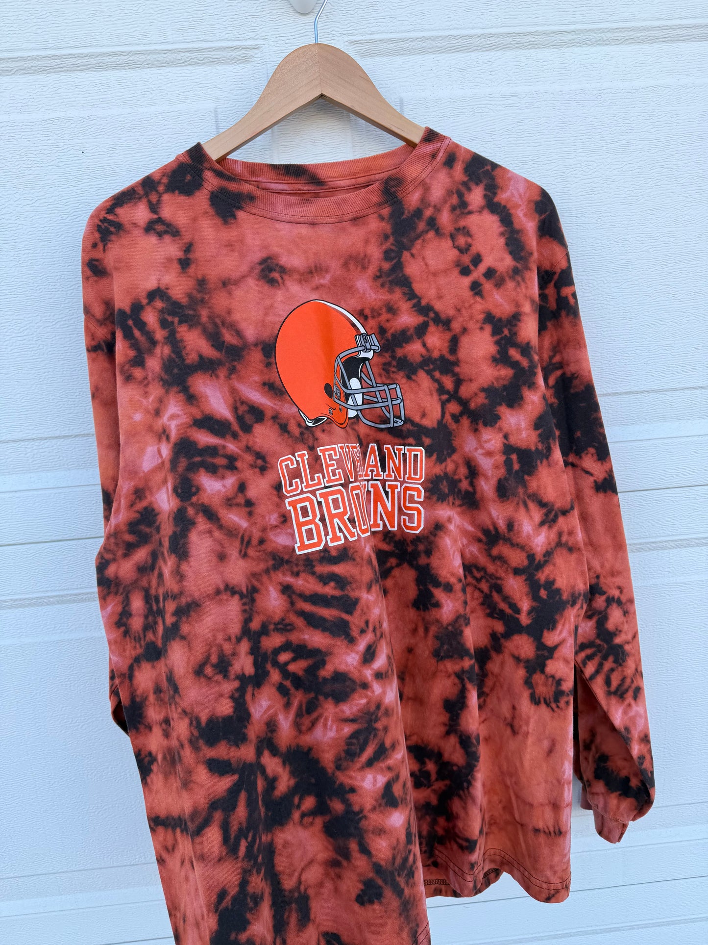 Cleveland Browns Bleach Dye Long Sleeve - XL
